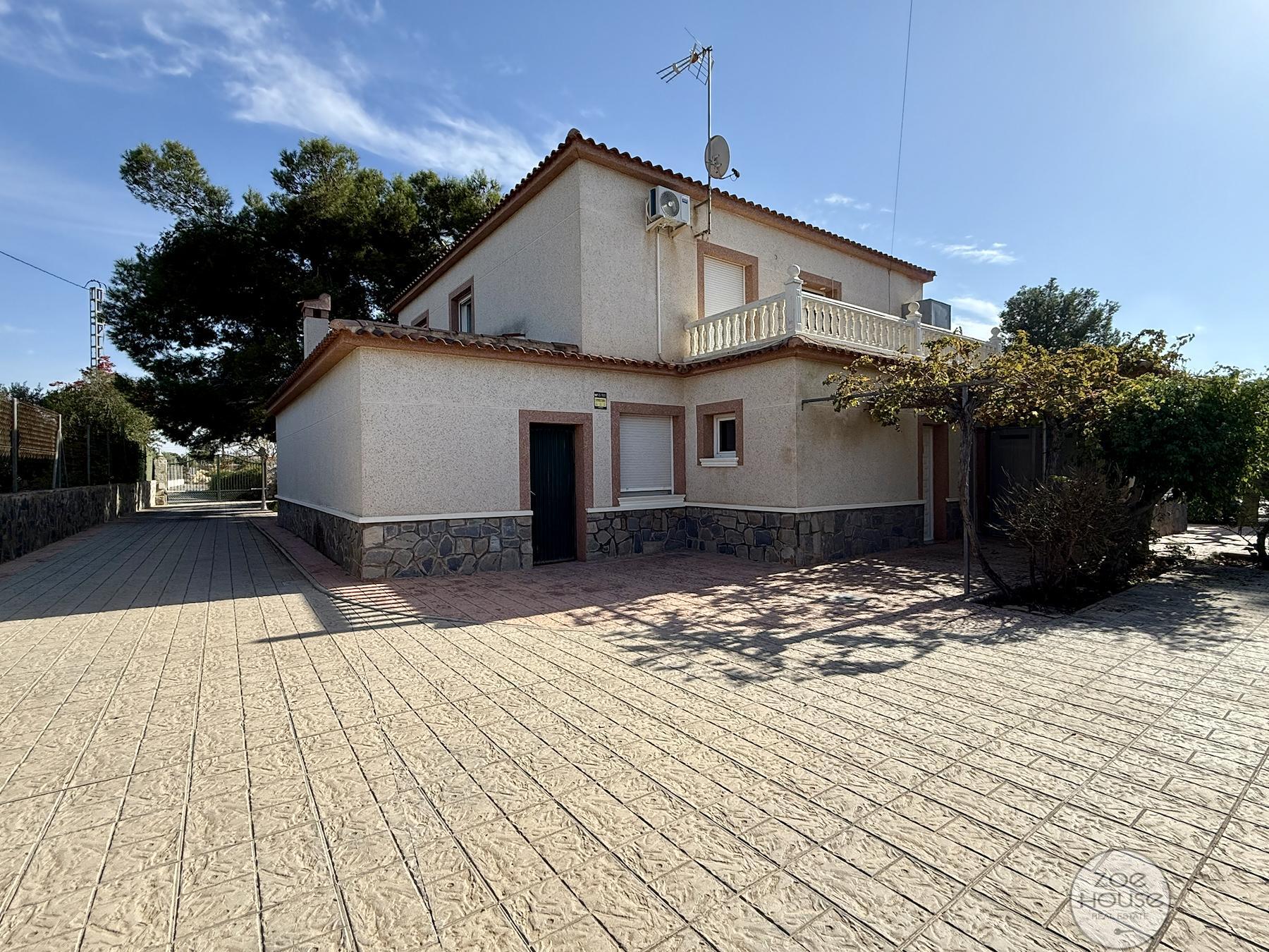 Venta de chalet en Elche-Elx