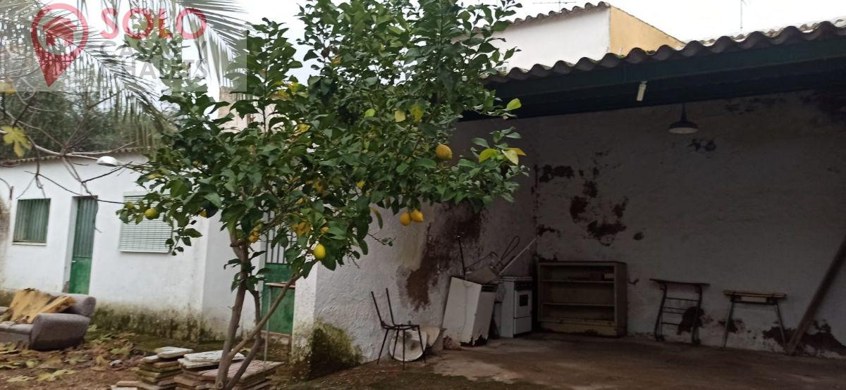 For sale of house in Córdoba