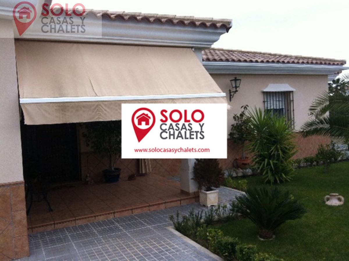 For sale of chalet in La Carlota