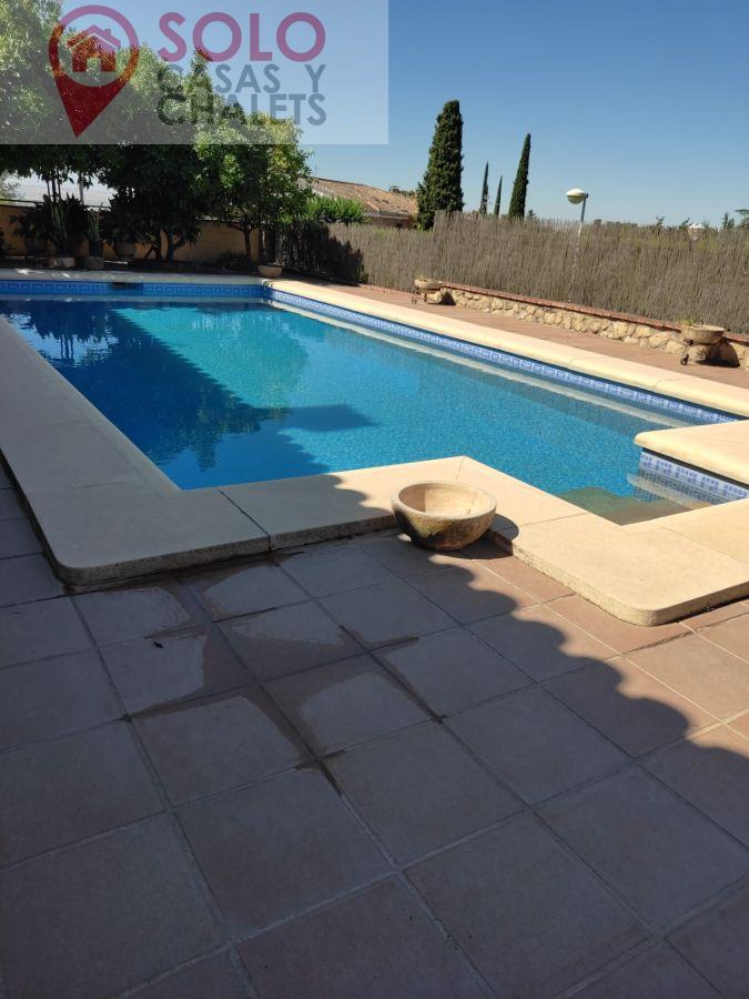 For sale of chalet in Córdoba