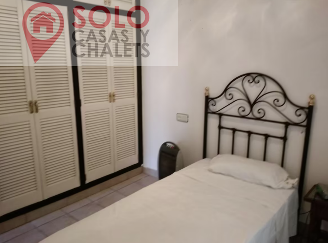 For sale of house in Córdoba