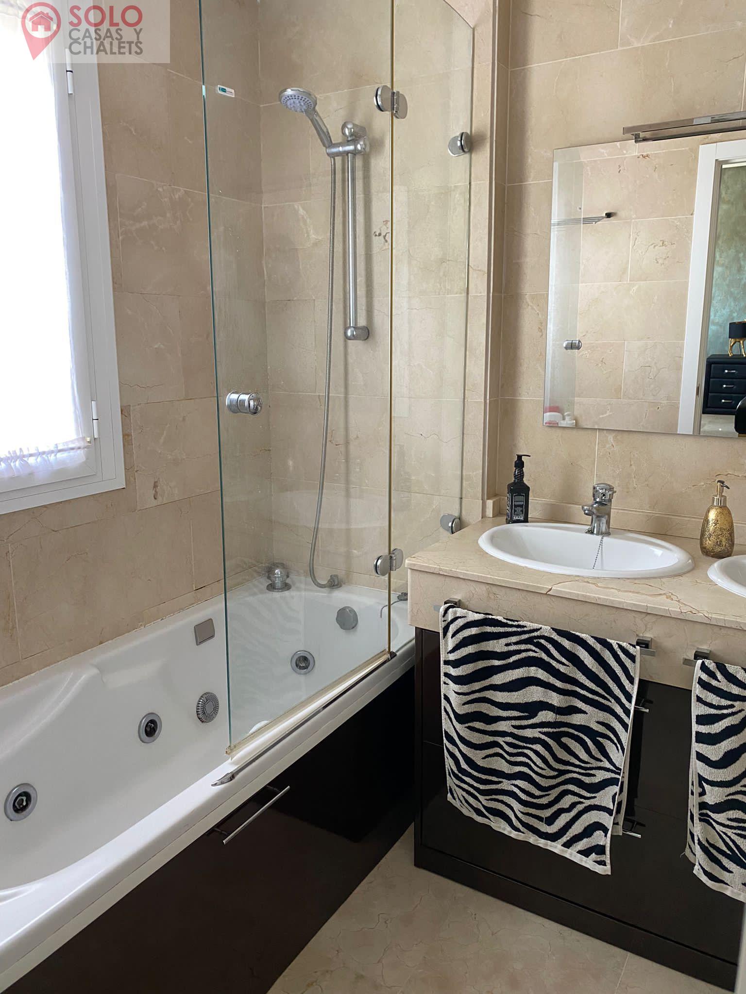 For sale of chalet in Córdoba