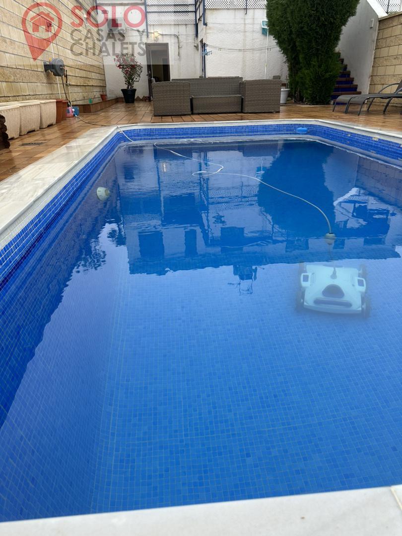 For sale of chalet in Córdoba