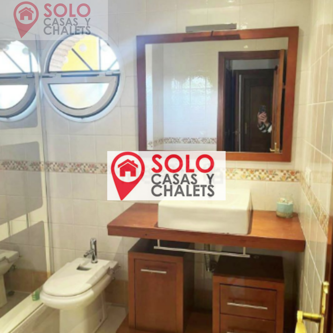 For sale of house in Córdoba