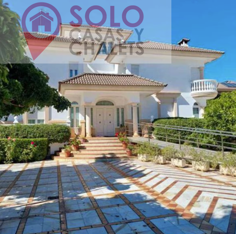 For sale of chalet in Córdoba