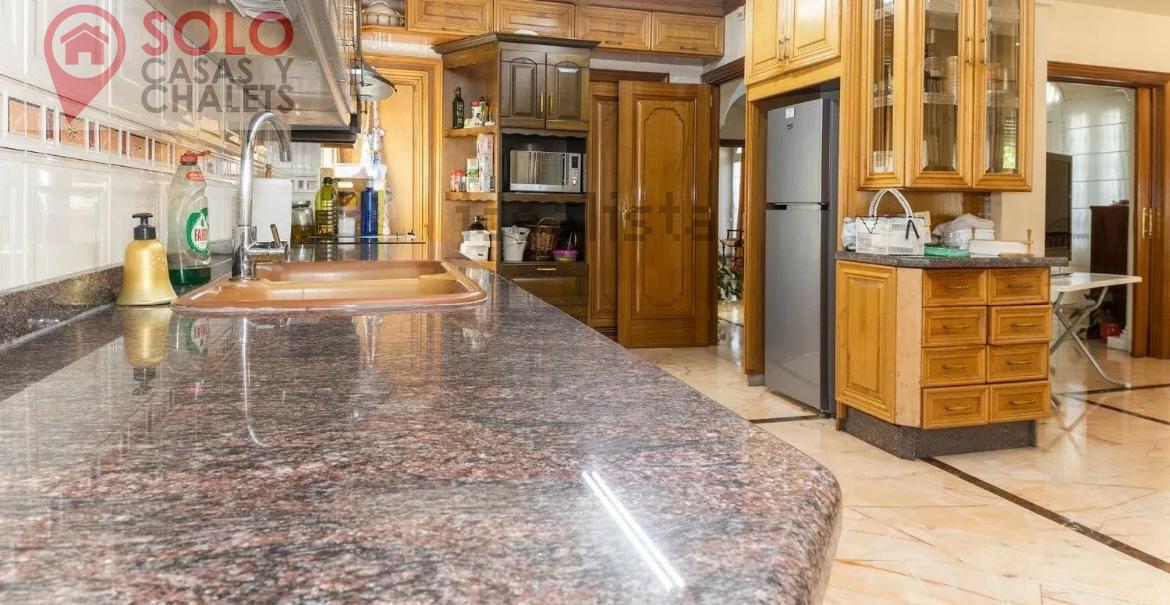For sale of chalet in Córdoba