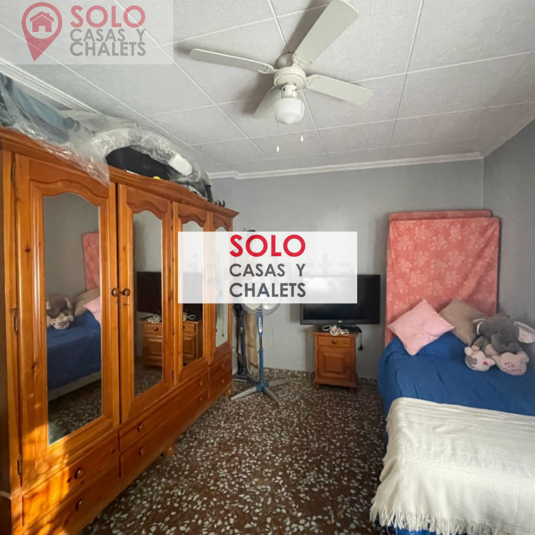 For sale of house in Córdoba