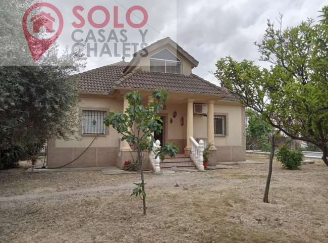 For sale of house in Córdoba