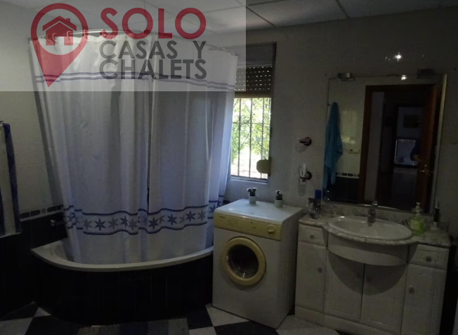 For sale of house in Córdoba