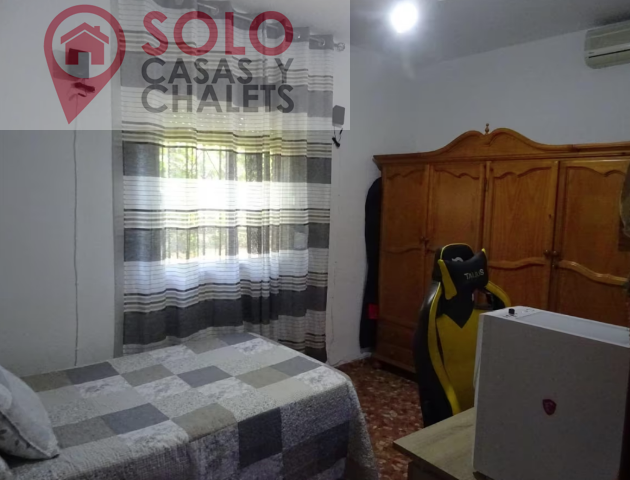 For sale of house in Córdoba