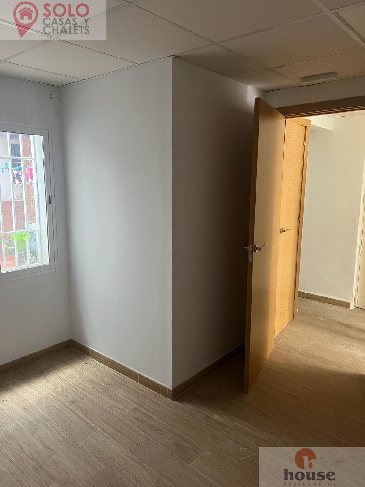 For sale of flat in Córdoba