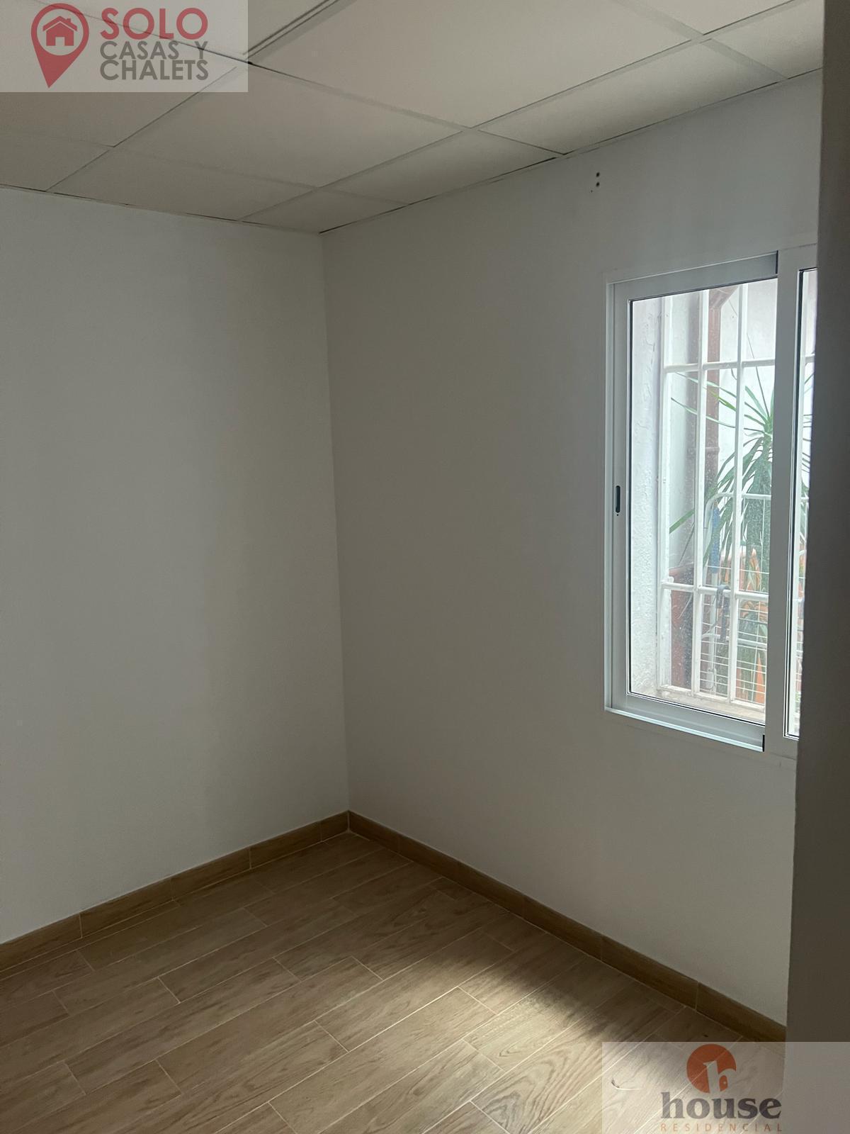 For sale of flat in Córdoba