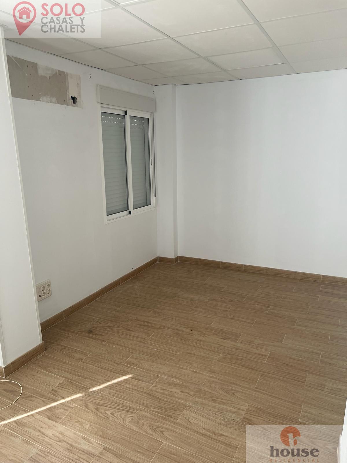 For sale of flat in Córdoba