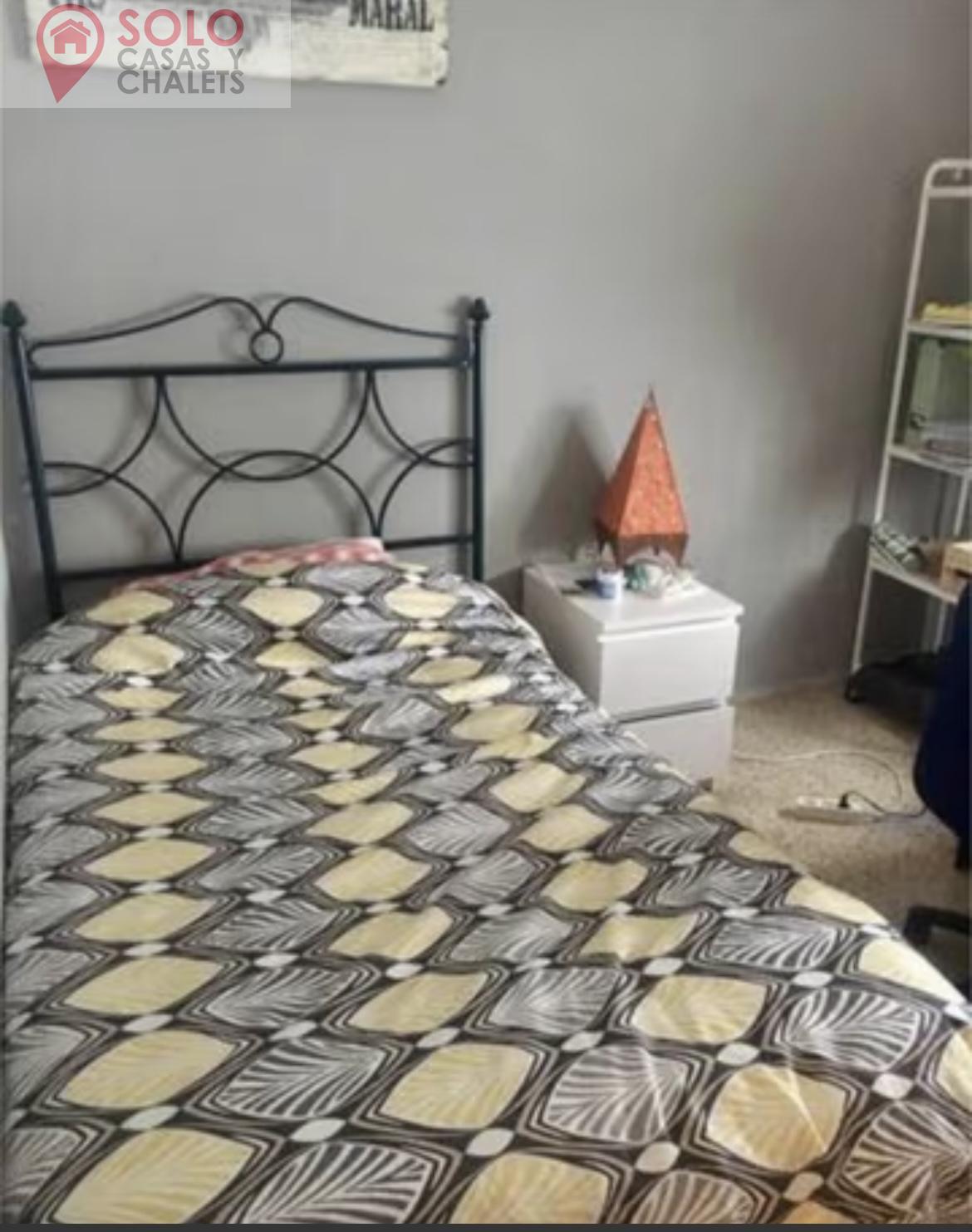 For sale of flat in Córdoba