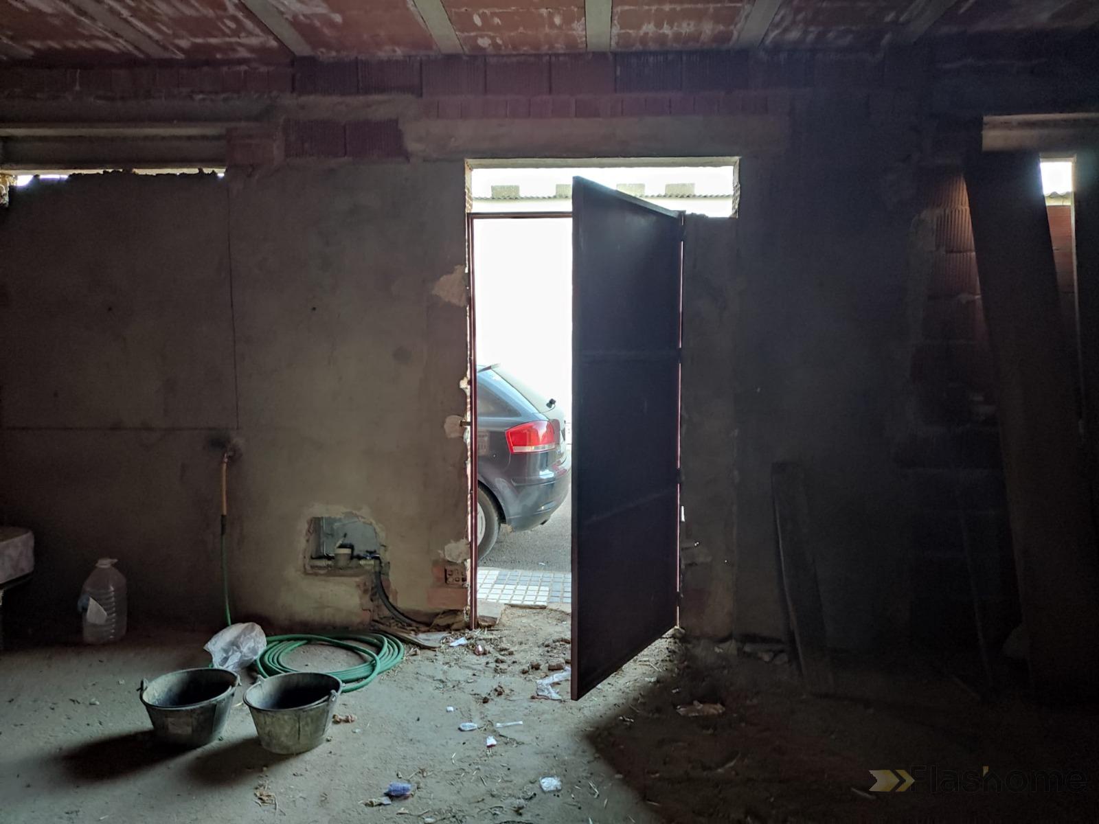 For sale of house in La Coronada