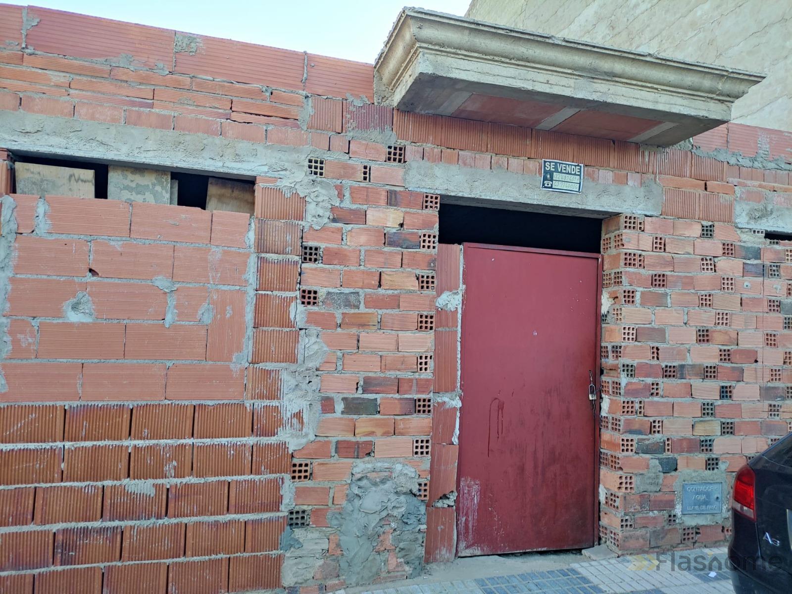 For sale of house in La Coronada