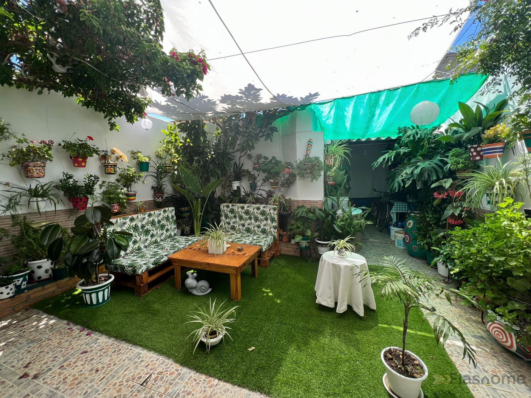 For sale of duplex in Santa Amalia