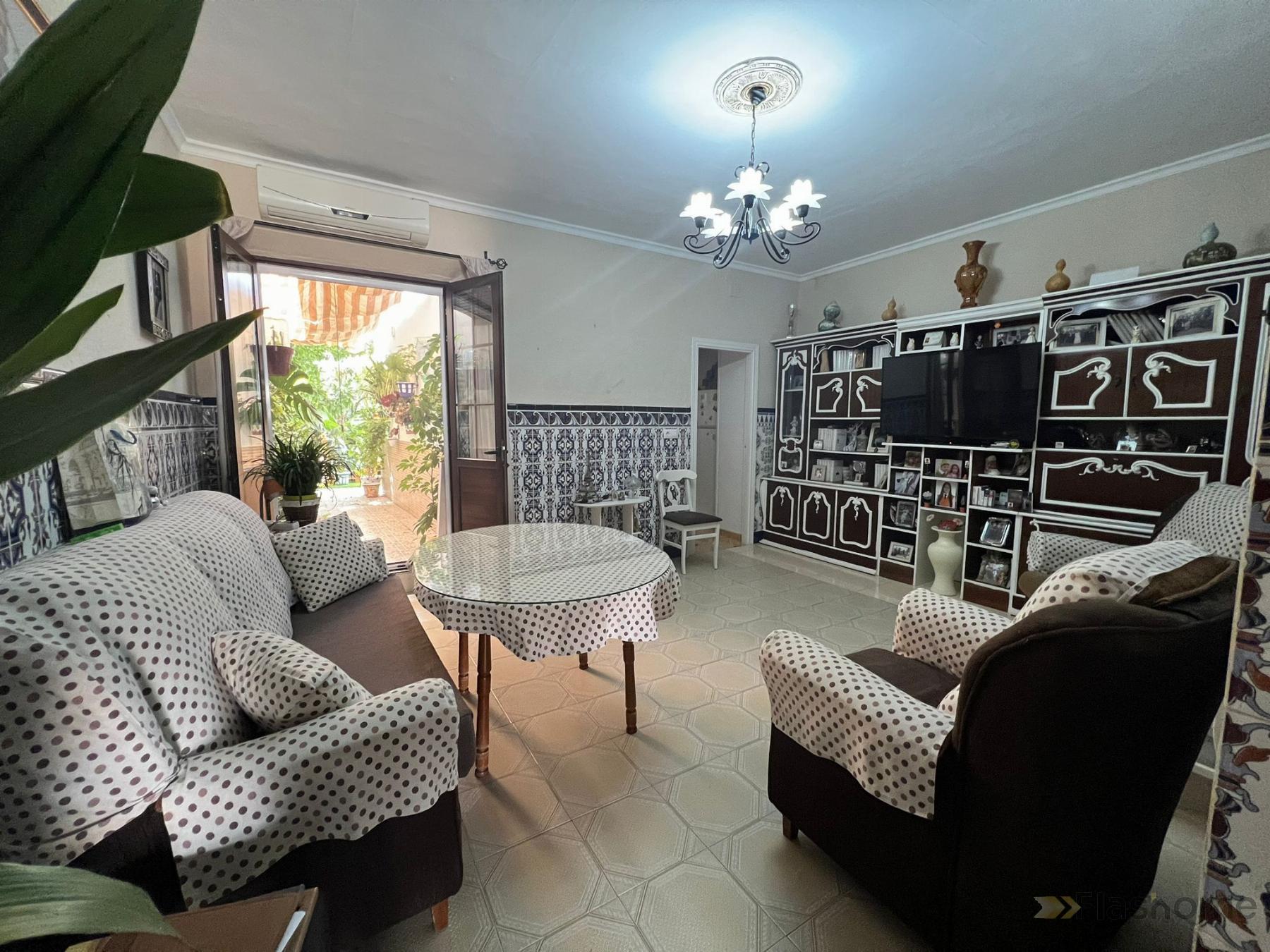 For sale of duplex in Santa Amalia