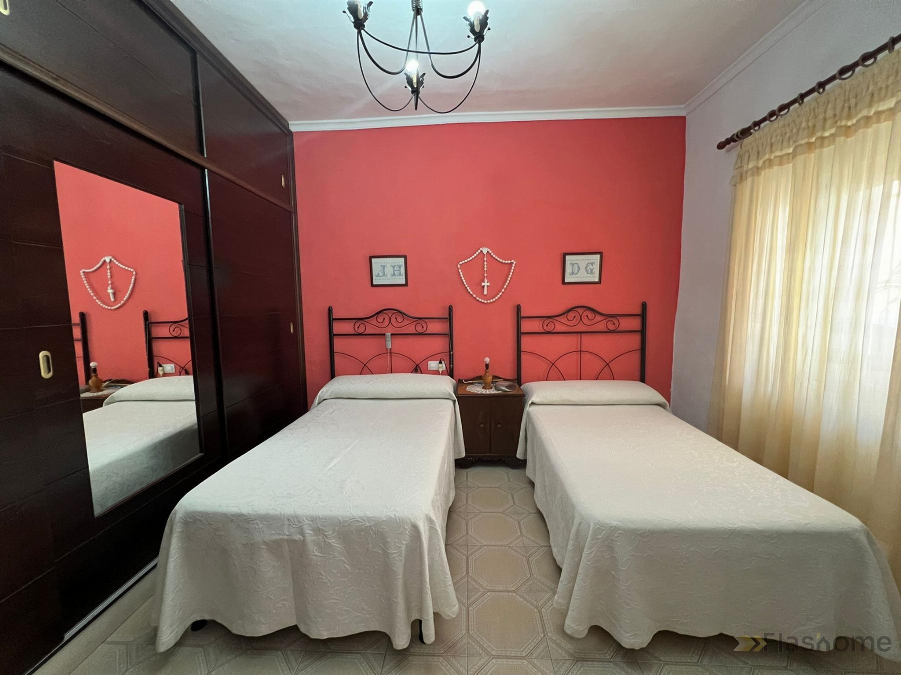 For sale of duplex in Santa Amalia