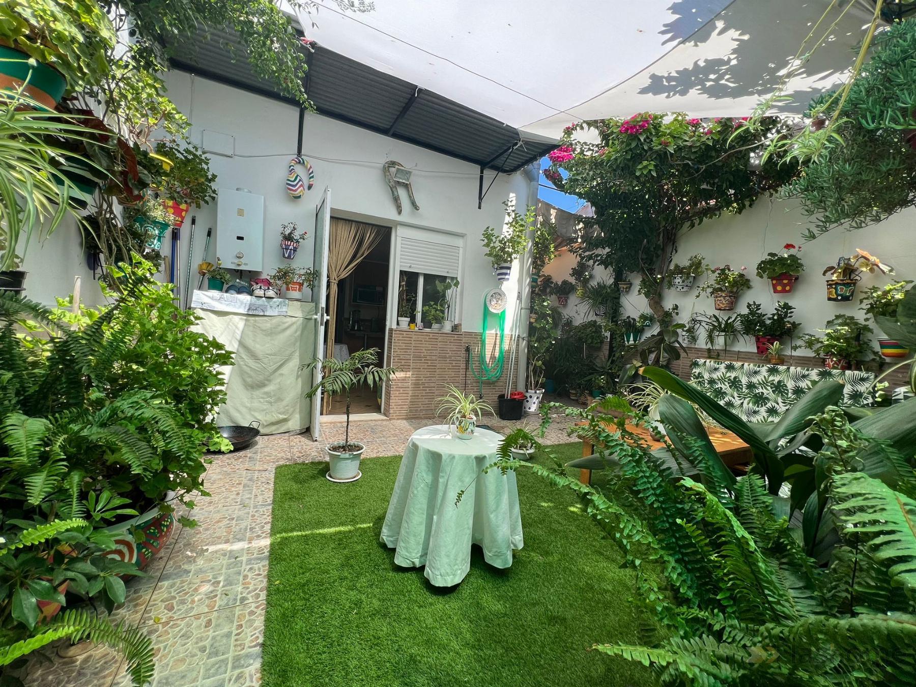 For sale of duplex in Santa Amalia