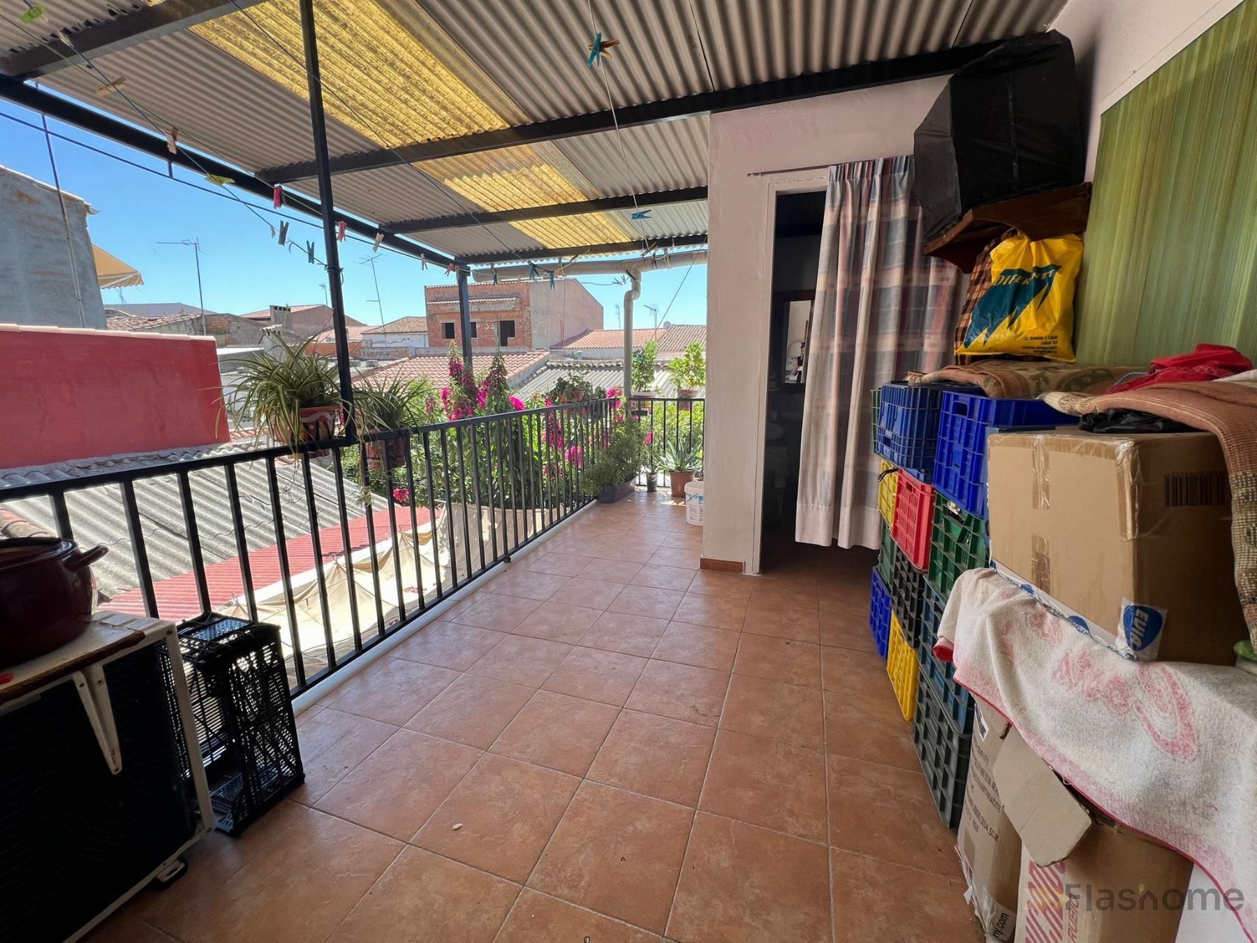 For sale of duplex in Santa Amalia