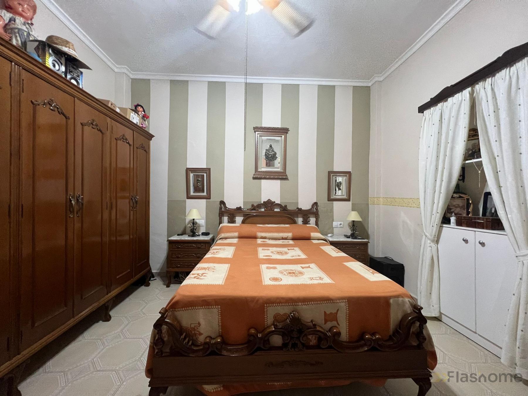 For sale of duplex in Santa Amalia