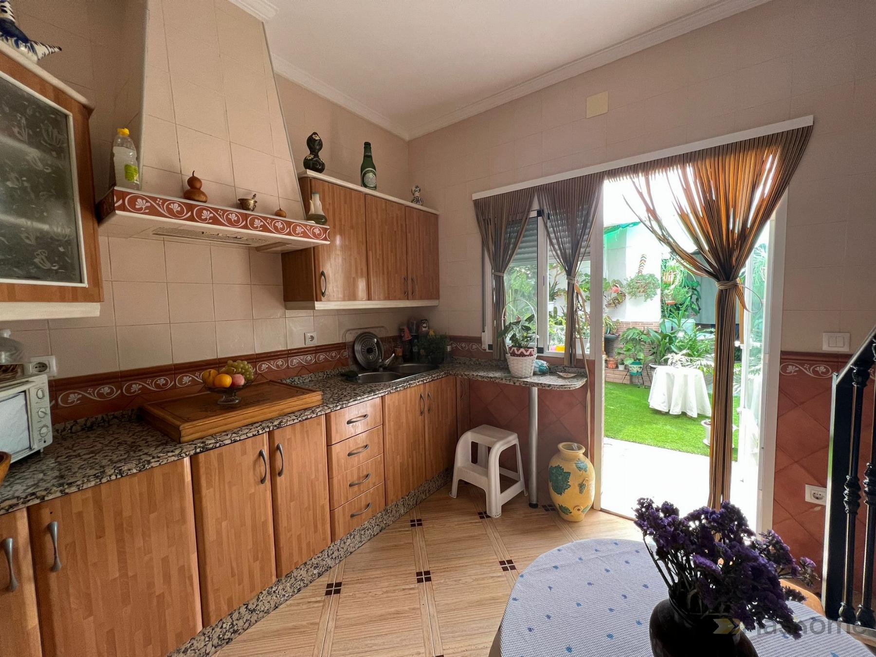 For sale of duplex in Santa Amalia