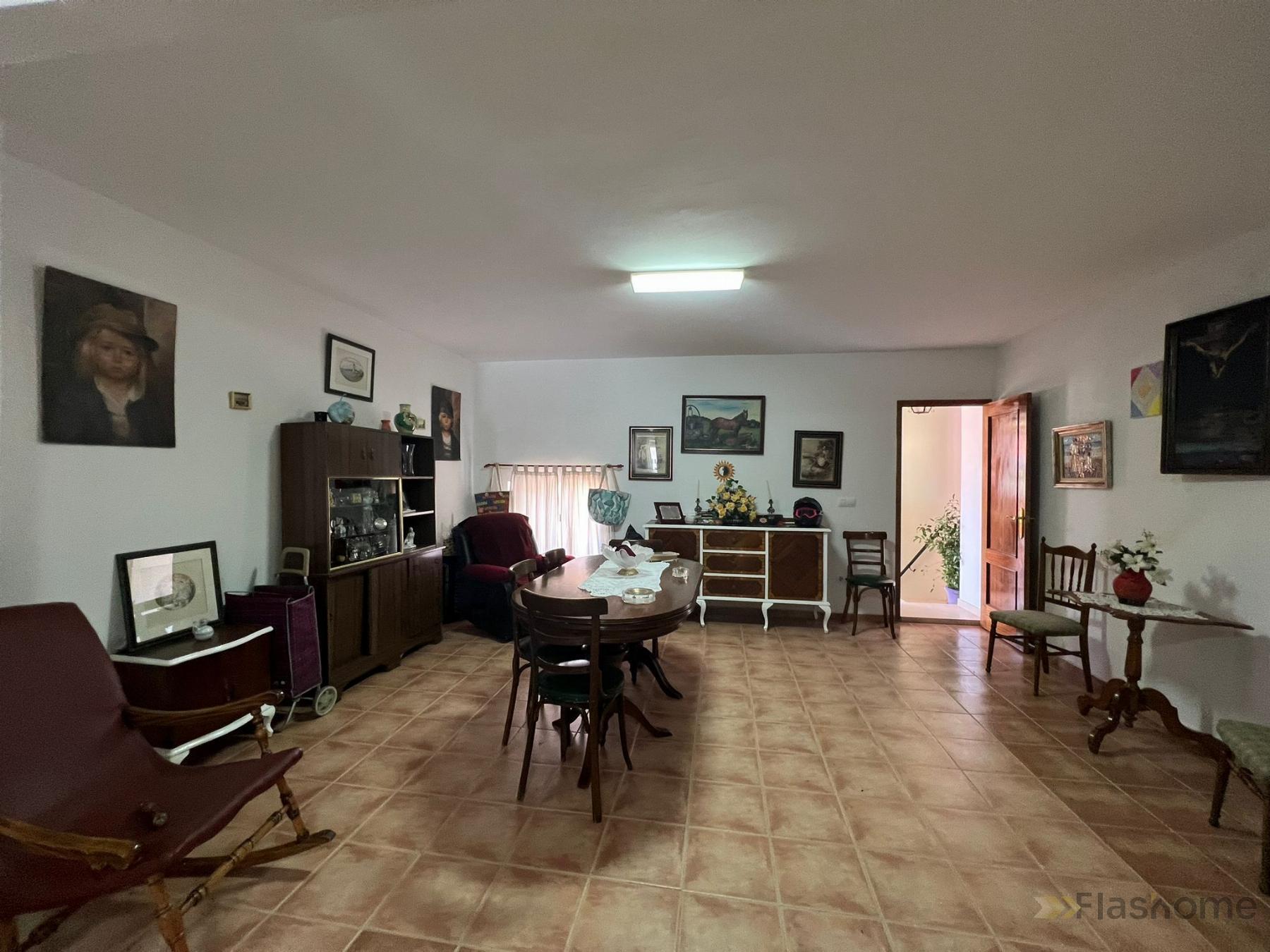 For sale of duplex in Santa Amalia