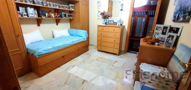 For sale of house in Badajoz