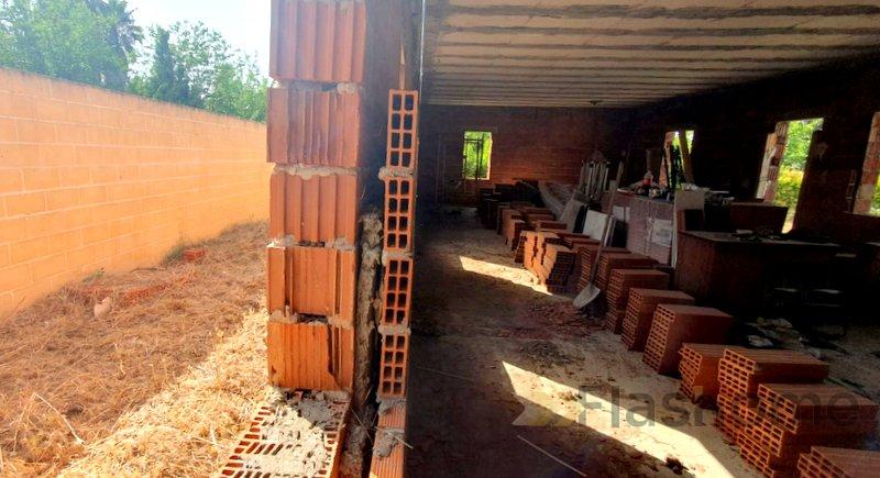 For sale of land in Badajoz