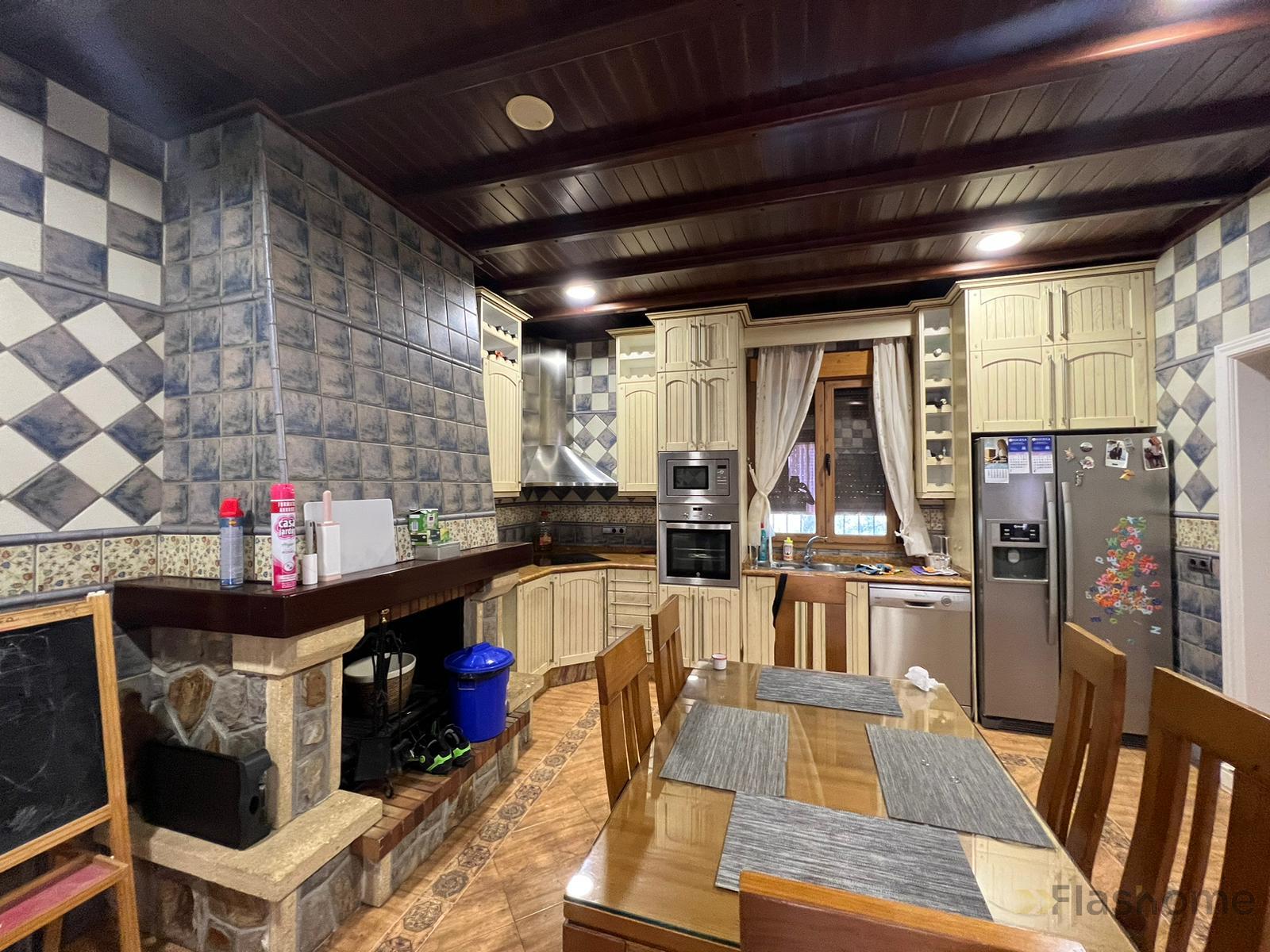 For sale of chalet in Medellín