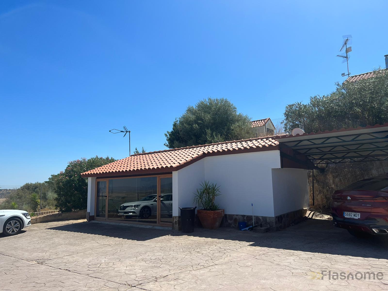 For sale of chalet in Medellín