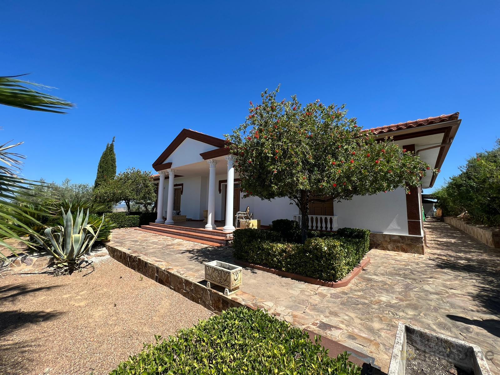For sale of chalet in Medellín