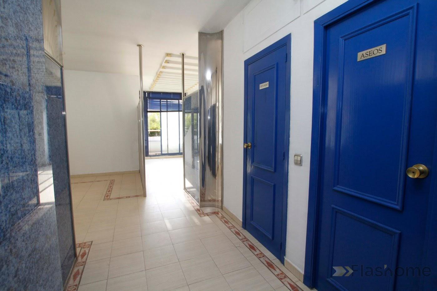 For sale of commercial in Badajoz