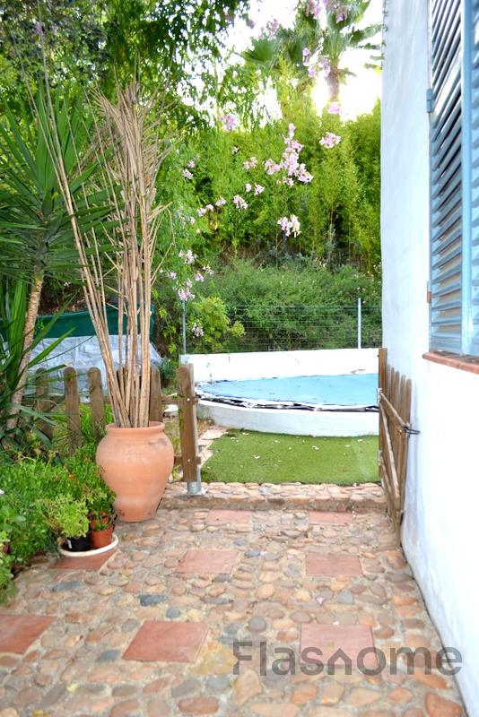 For sale of chalet in Badajoz