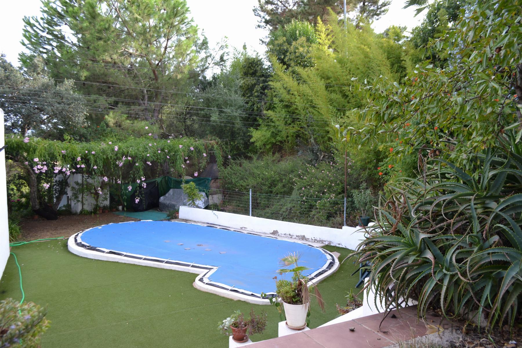 For sale of chalet in Badajoz