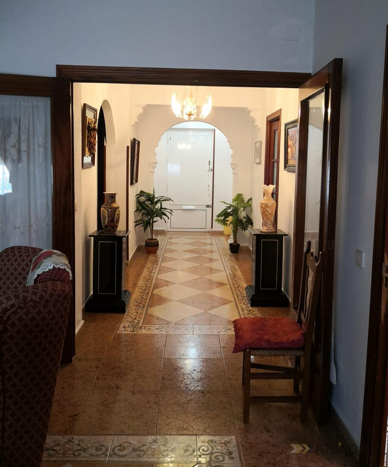 For sale of house in Valdelacalzada