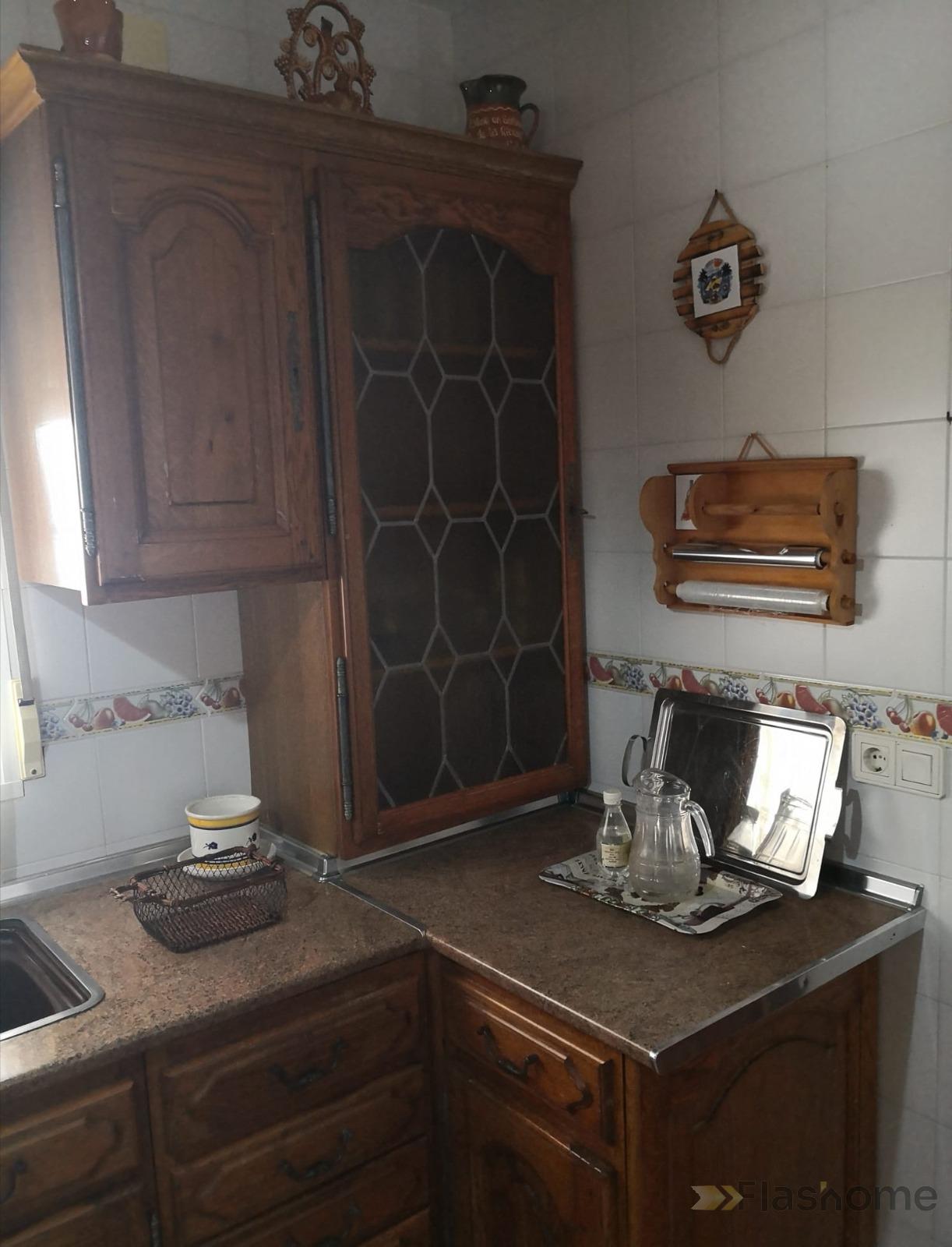 For sale of house in Valdelacalzada