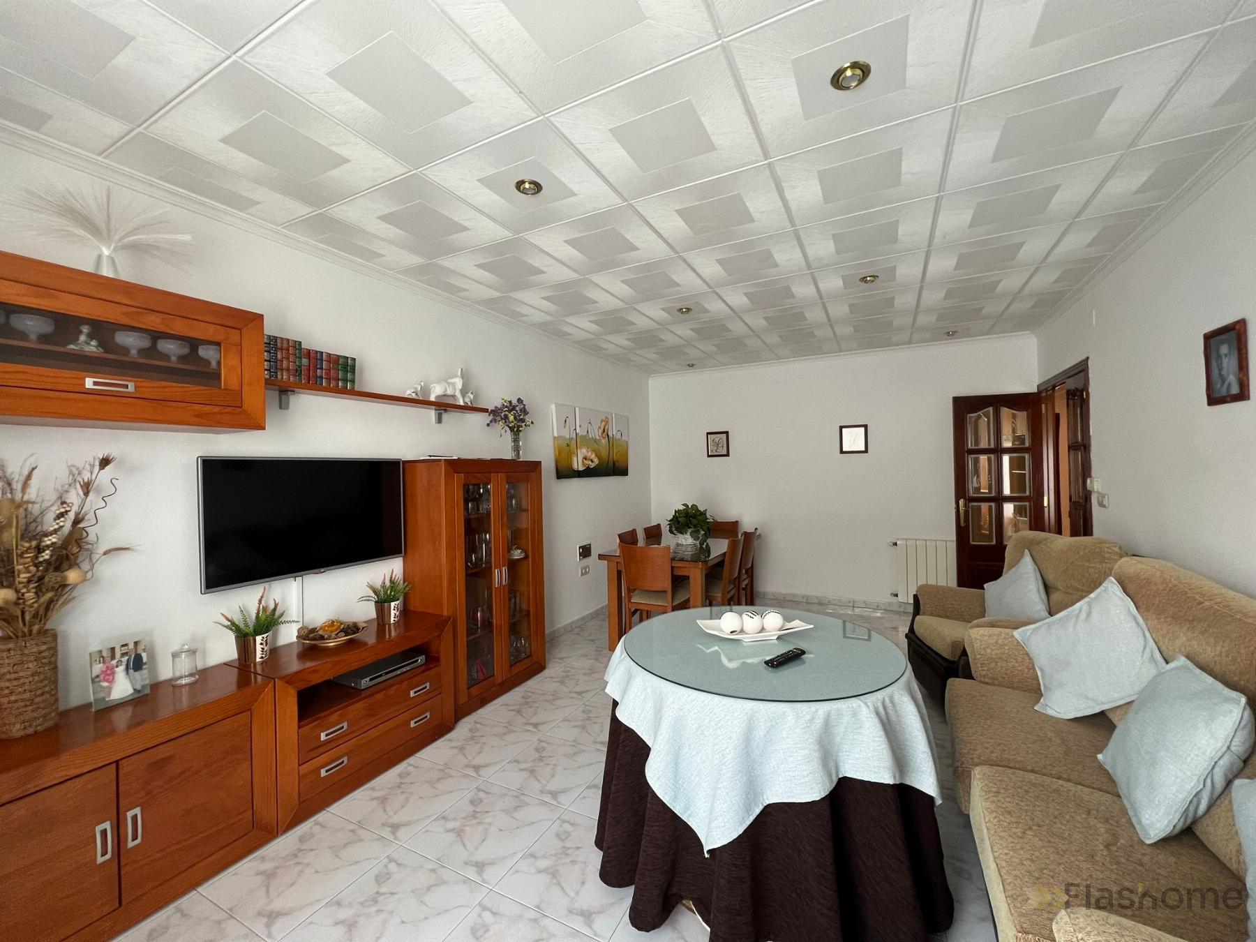 For sale of flat in Santa Amalia