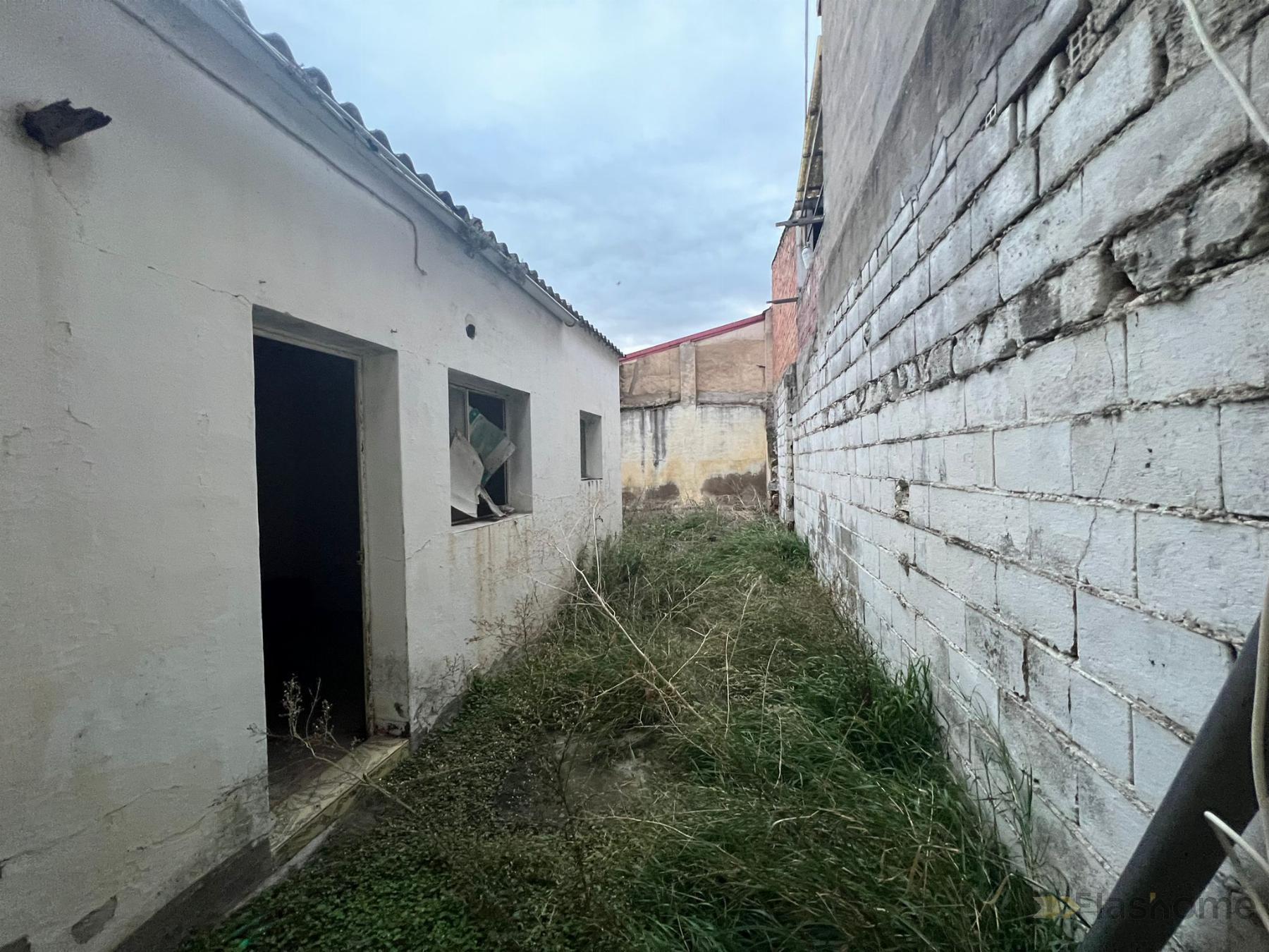For sale of house in Santa Amalia