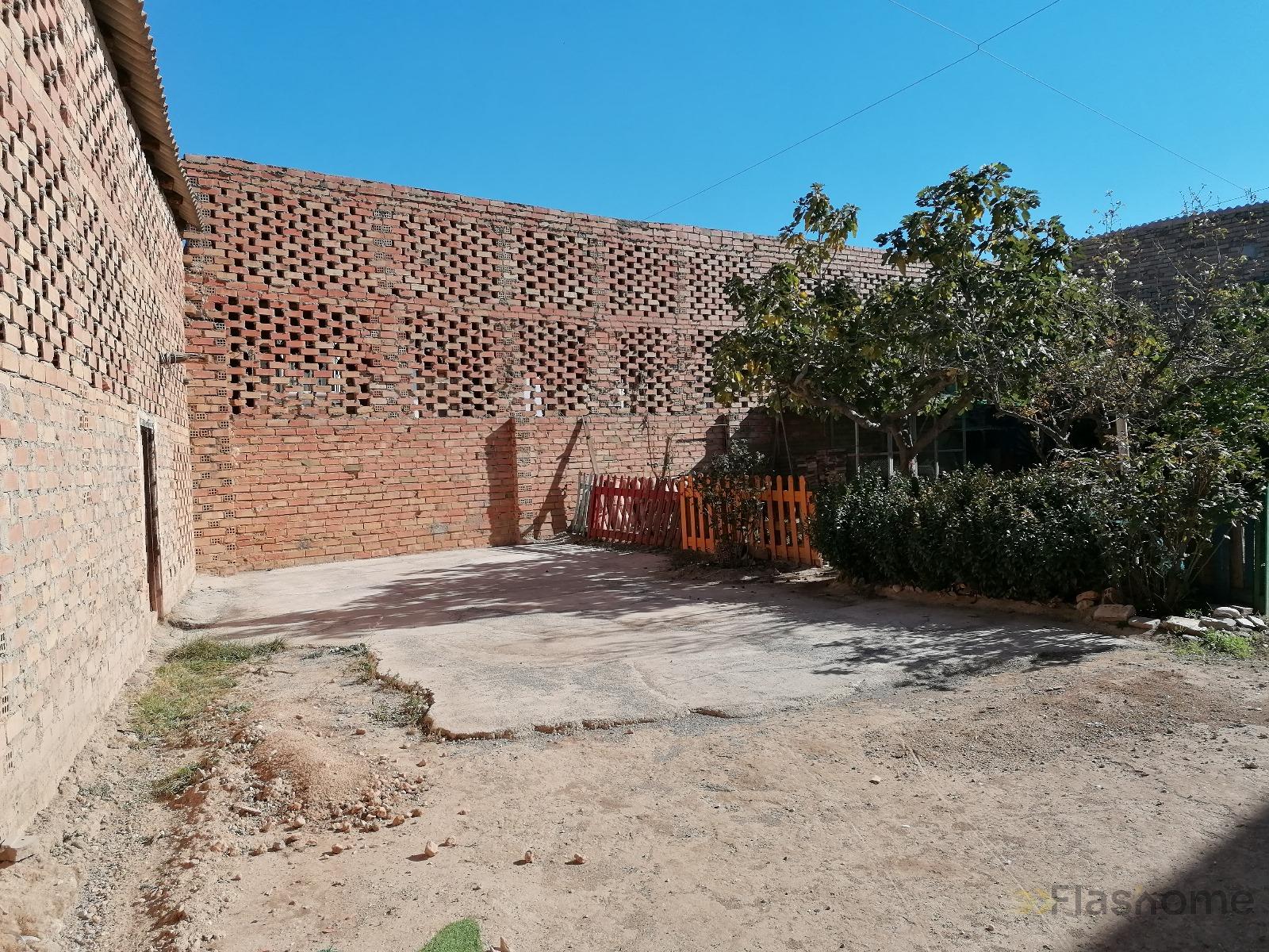 For sale of land in Granada