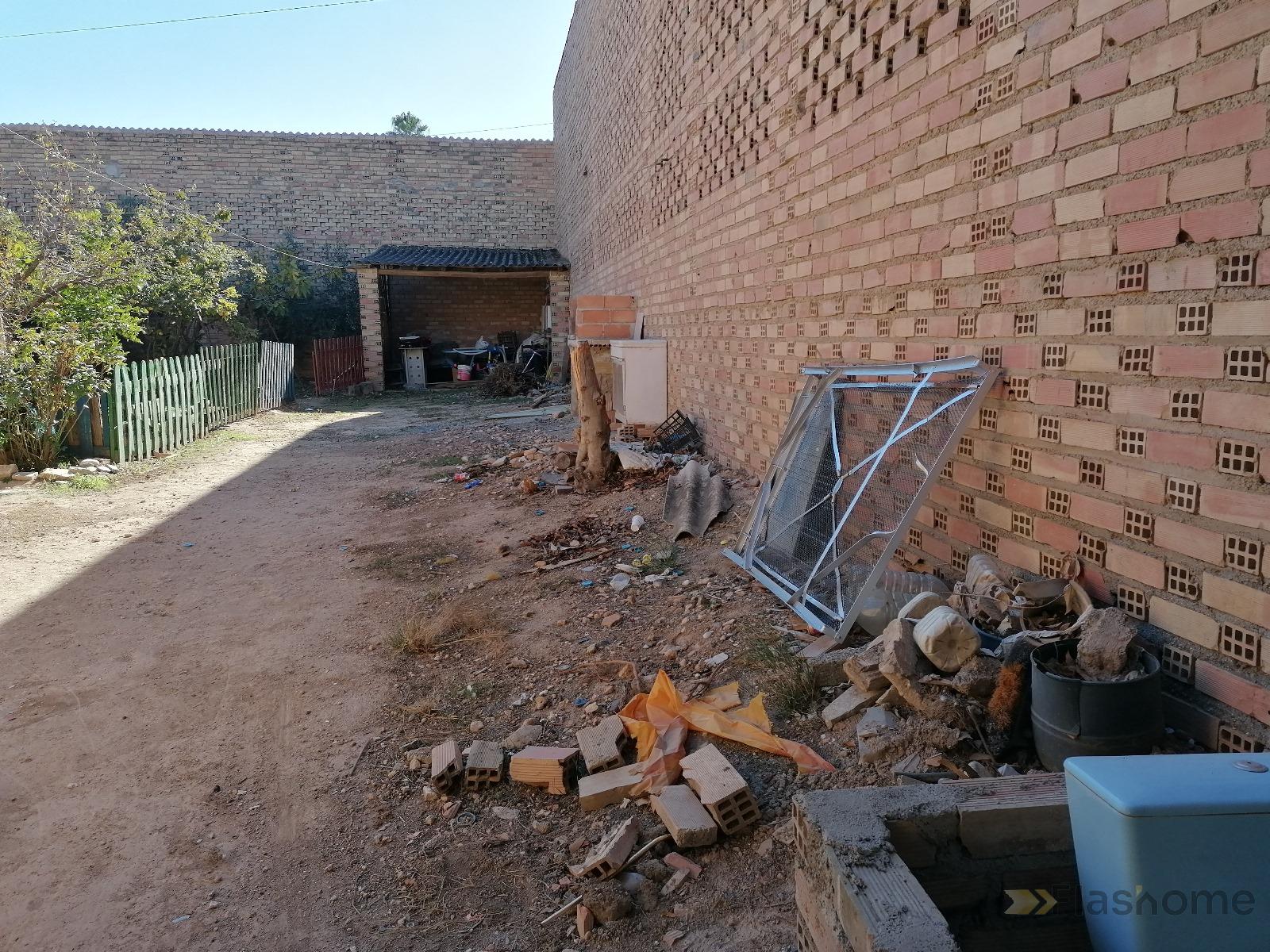 For sale of land in Granada