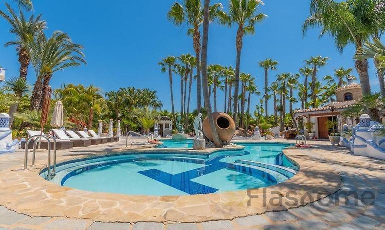 For sale of chalet in Alhaurín el Grande