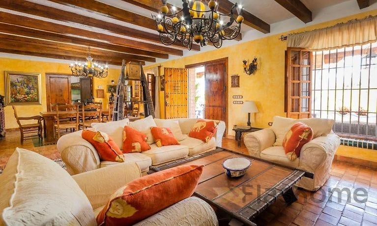 For sale of chalet in Alhaurín el Grande