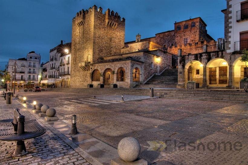 For sale of building in Cáceres