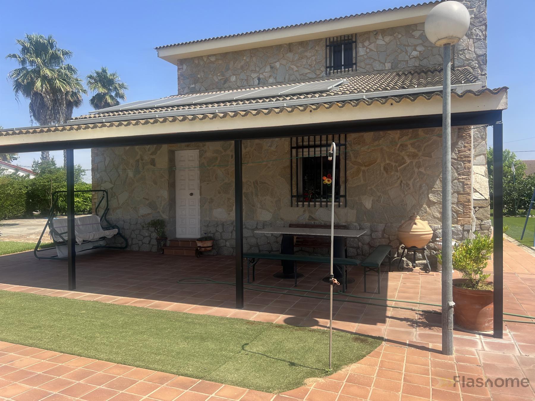 For sale of chalet in Don Benito