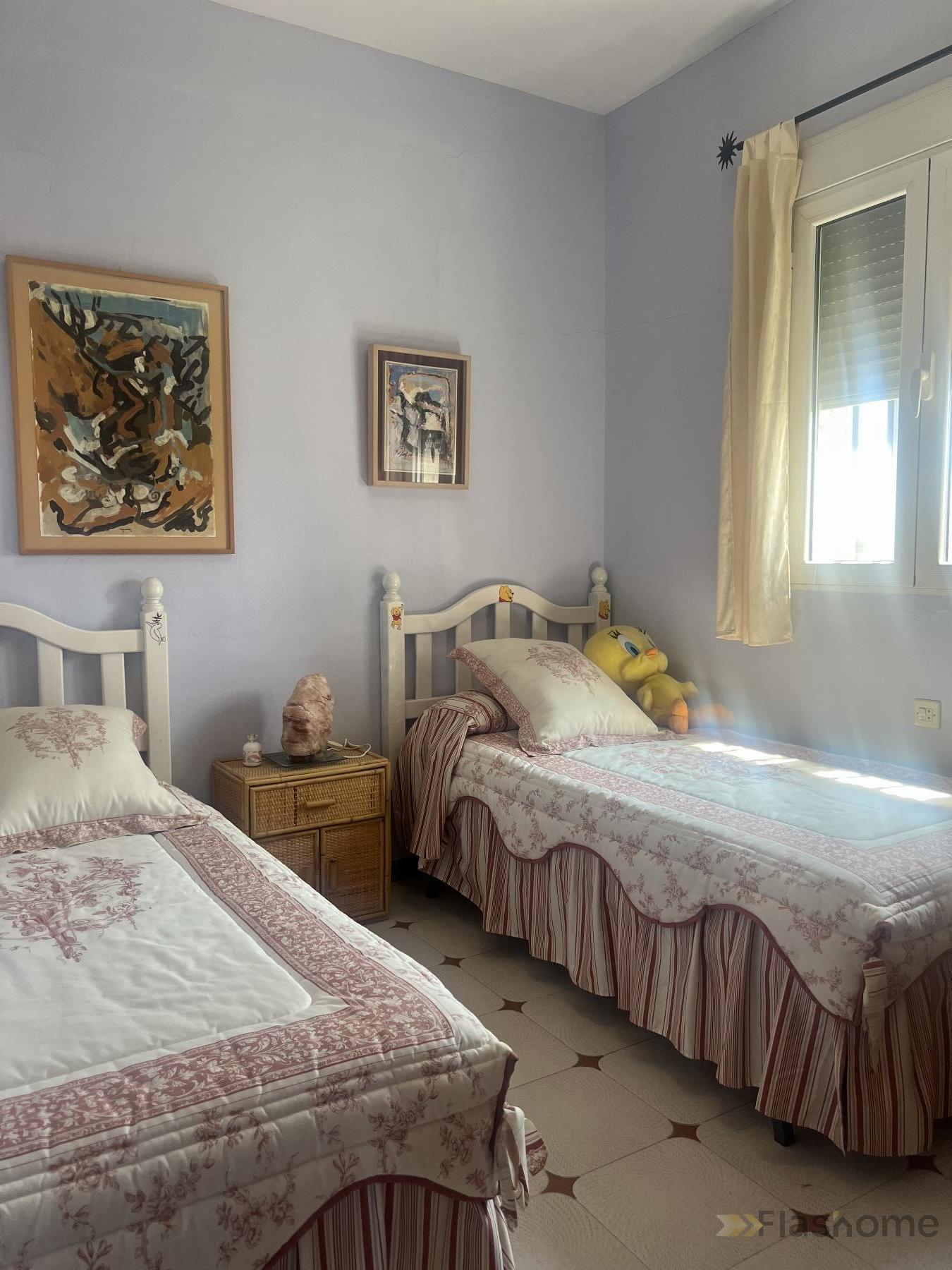 For sale of chalet in Don Benito