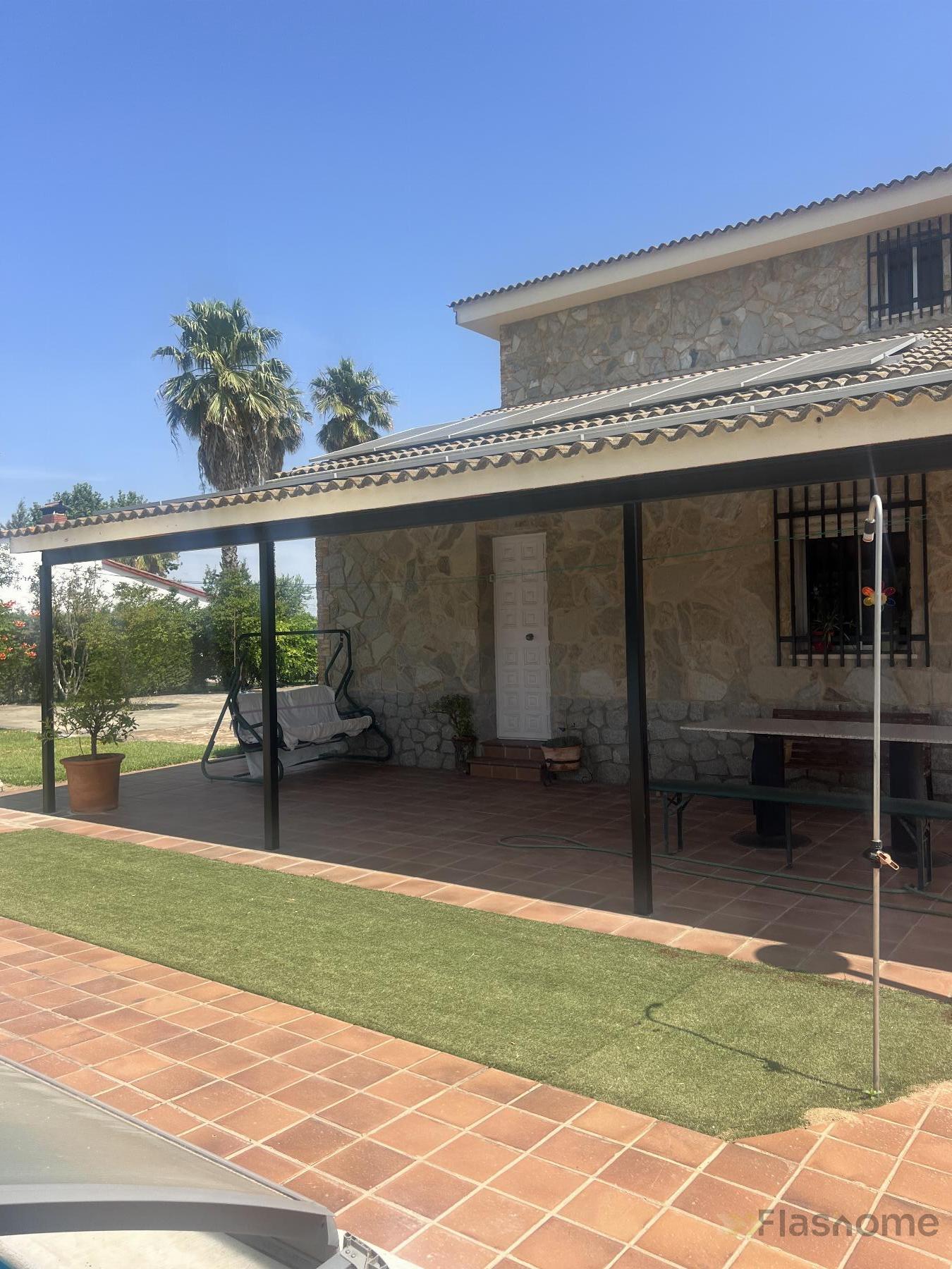 For sale of chalet in Don Benito