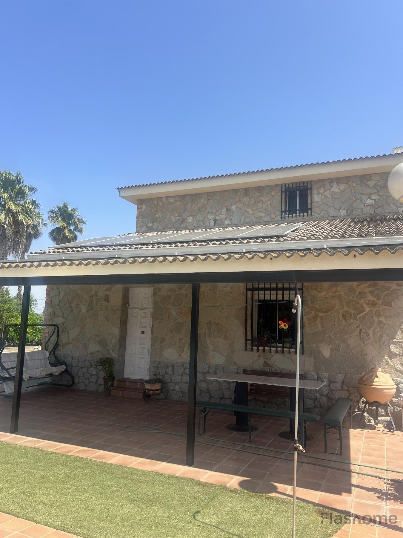 For sale of chalet in Don Benito