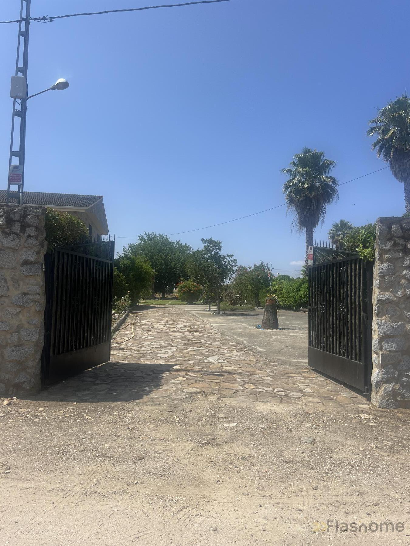 For sale of chalet in Don Benito